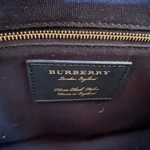 Burberry Camberley Top Handle Bag Leather Medium (Original...